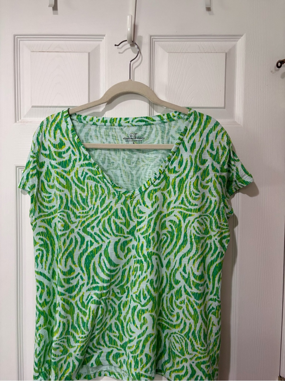 Vineyard Vines Mint and Green Abstract V-Neck Tee
